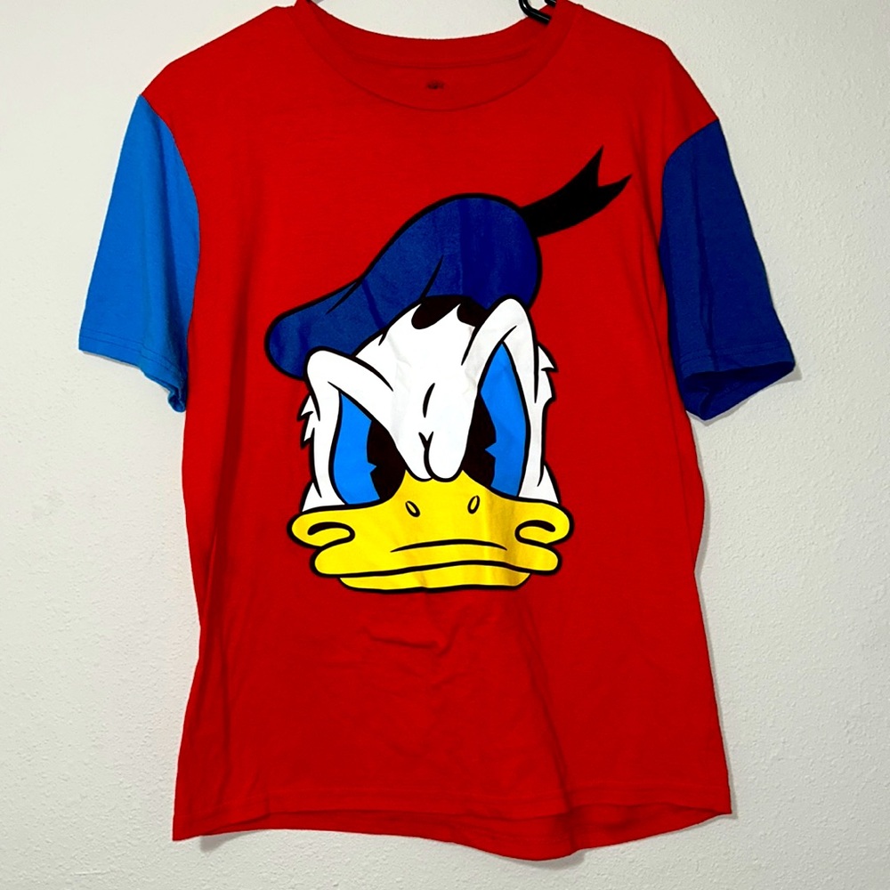 Donald Duck graphic tee